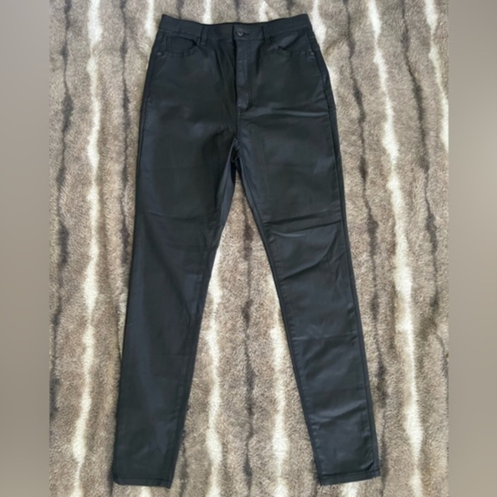 Pretty Little Thing Black Faux Leather Straight Les Trousers Size 10 NWT